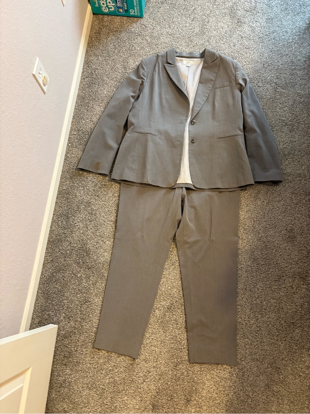 Tahari Women's Gray Pantsuit Two-Piece Set